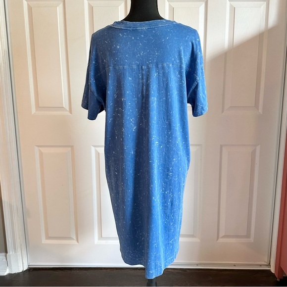 Old Navy Blue Burnout T-shirt Dress - Picture 3 of 5